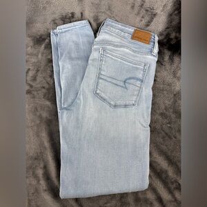 American Eagle AEO Hi-Rise Jegging Light Wash Denim Jean Size 4 Short